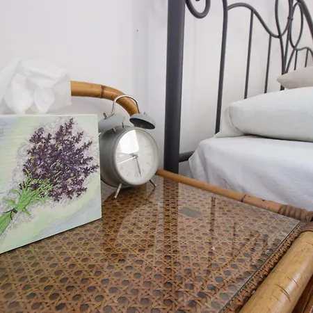 Cozy Home-away-from-home In Lejlighed Nicosia