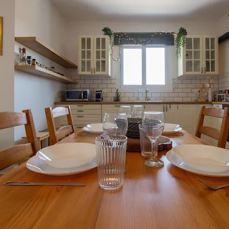 Cozy Home-away-from-home In Lejlighed *